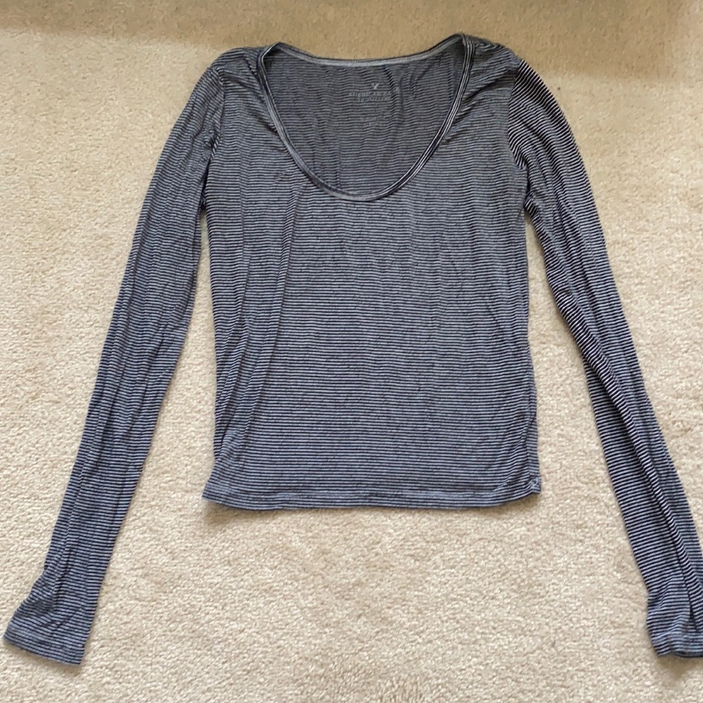 American Eagle Soft & Sexy Long Sleeve Tee